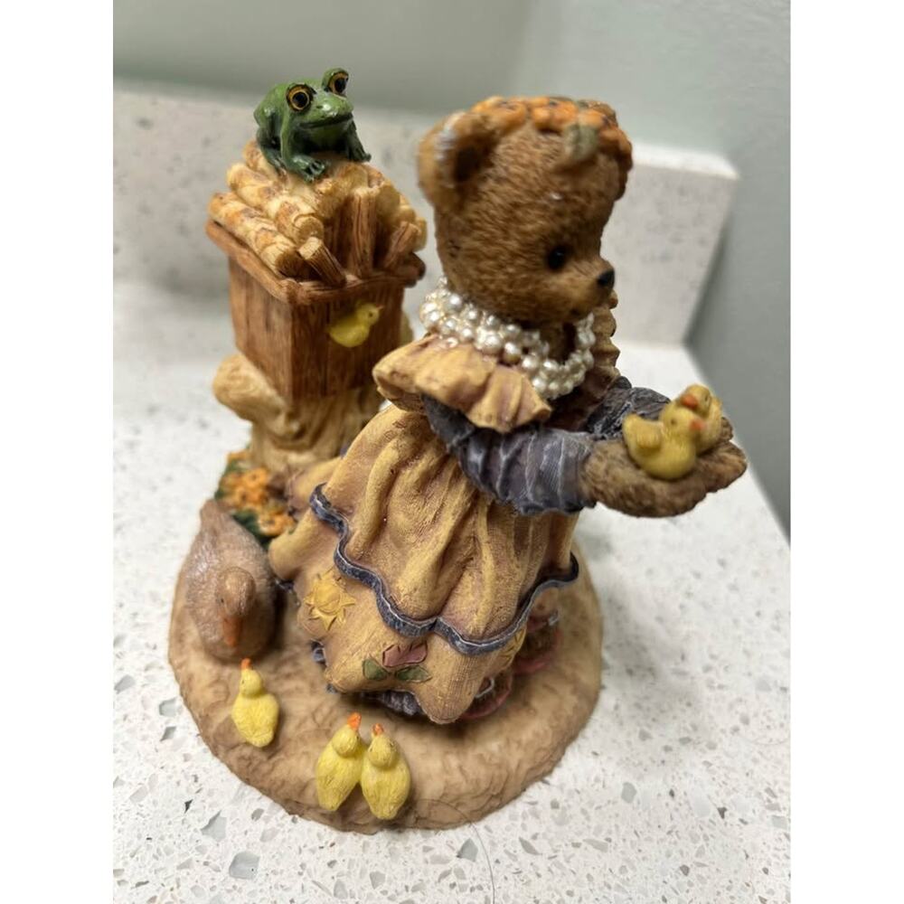 Young's Inc. Berry Hill Bears Figurine 1998